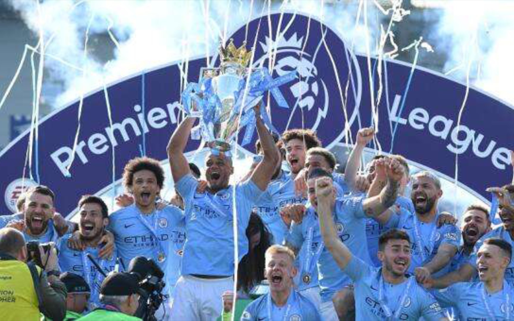 财政上的负 财政上的负