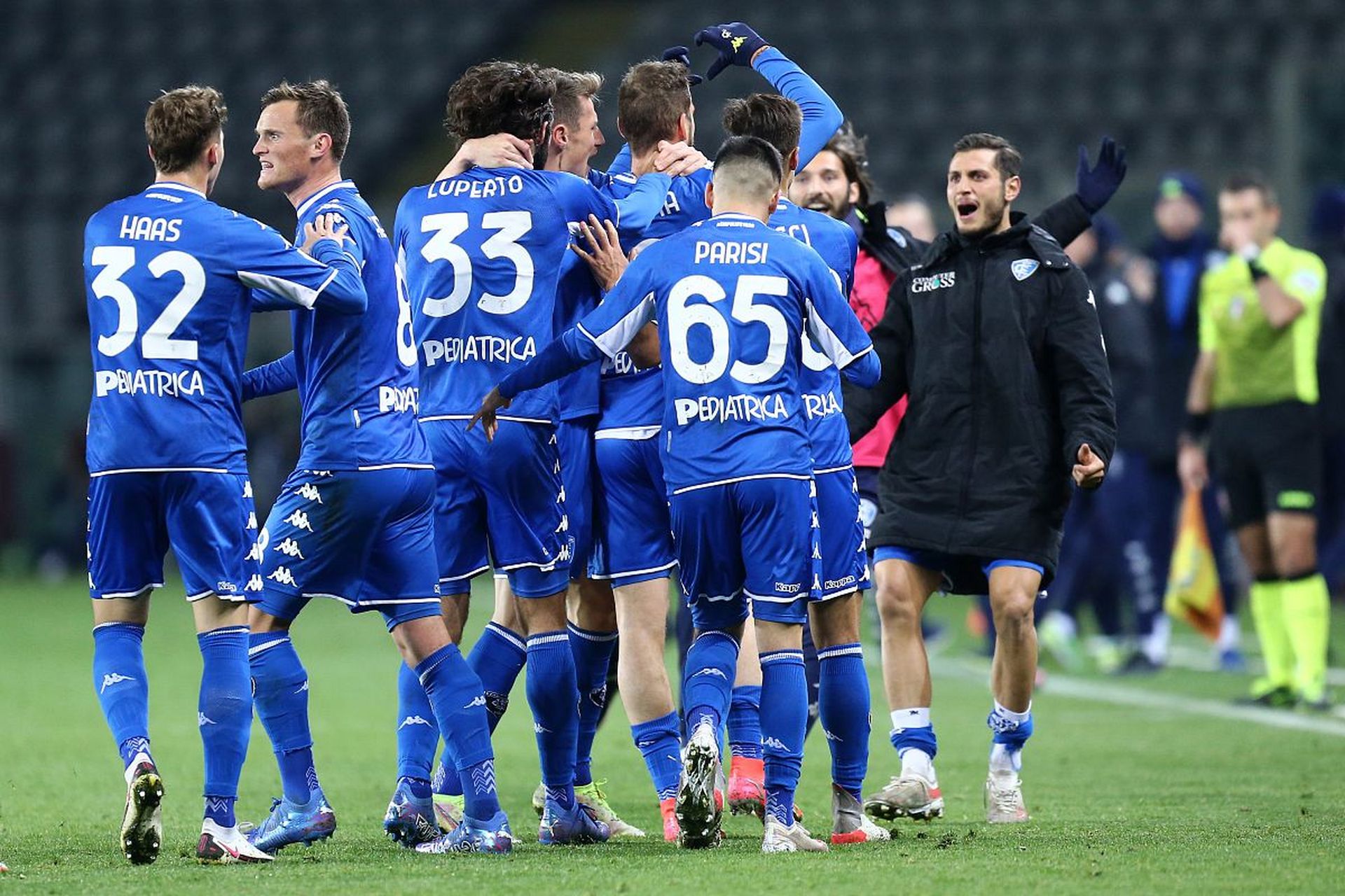 令人血脉偾 令人血脉偾